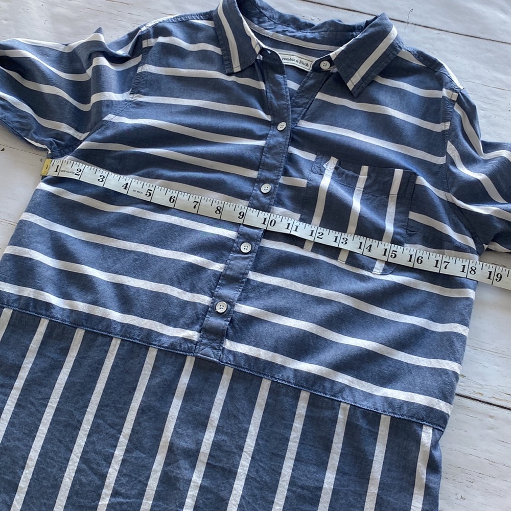 A&F Chambray Stripped Blouse - Picture 11 of 14